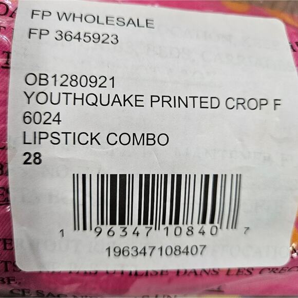 NWT Free People YouthQuake Retro 70s Printed Crop Jeans in Lipstick Combo - Picture 5 of 9